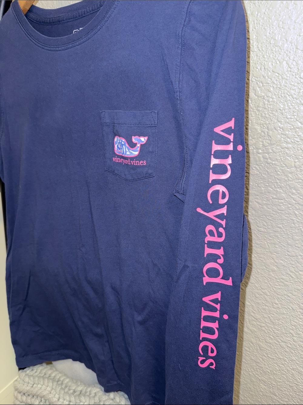 Vineyard vines, whale long sleeve T-shirt - Picture 3 of 3